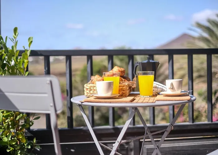 Casa Atlantida-quiet House With Balcony And Fast Wifi Costa Teguise