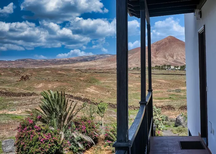 Casa Atlantida-quiet House With Balcony And Fast Wifi Nyaraló