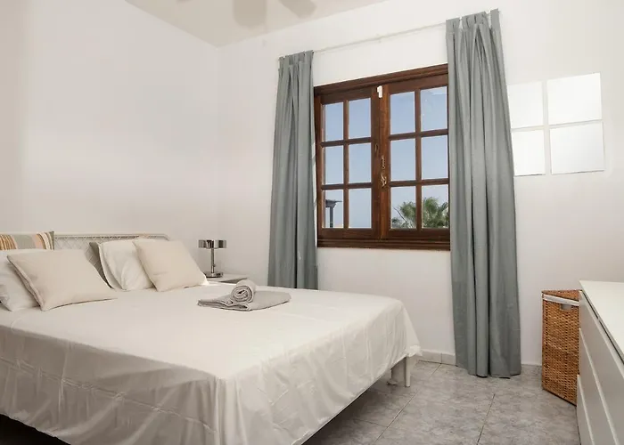 Casa Atlantida-quiet House With Balcony And Fast Wifi בית נופש *